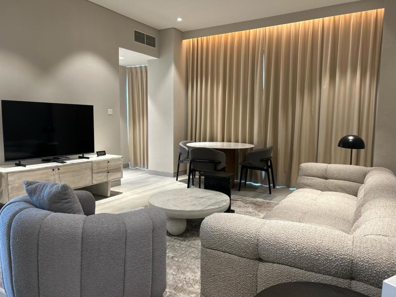 Dubai Marina Walk Gem Modern Apartments With Pool & Gym Access, Steps To Beach & Metro Managed By Sunnyhomes Extérieur photo