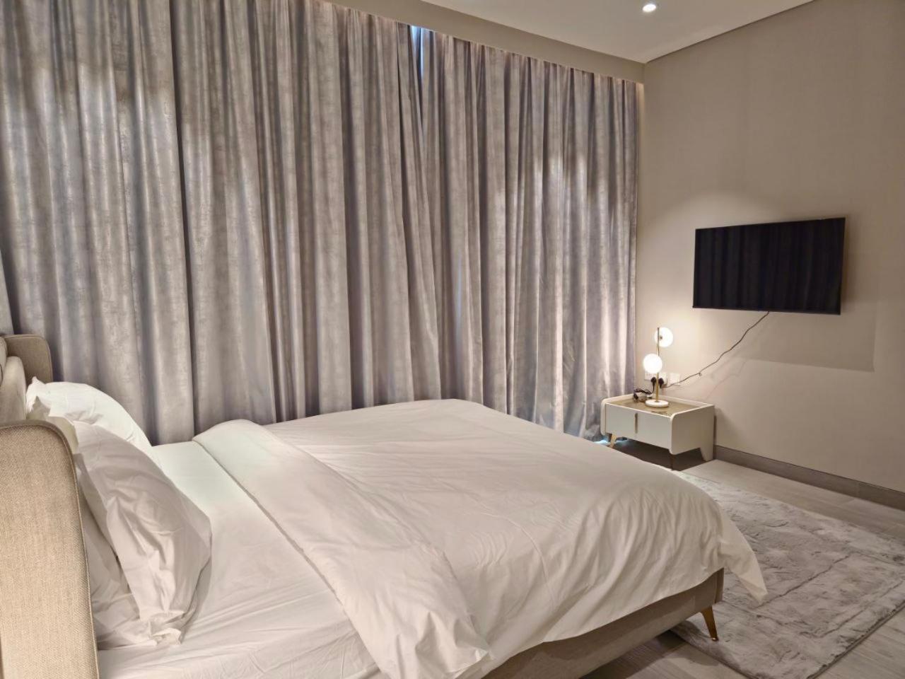 Dubai Marina Walk Gem Modern Apartments With Pool & Gym Access, Steps To Beach & Metro Managed By Sunnyhomes Extérieur photo